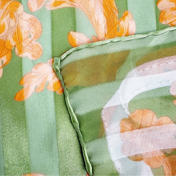 TRUSSARDI Vintage Silk Scarf 34 x 34 inches - Picture 5 of 5
